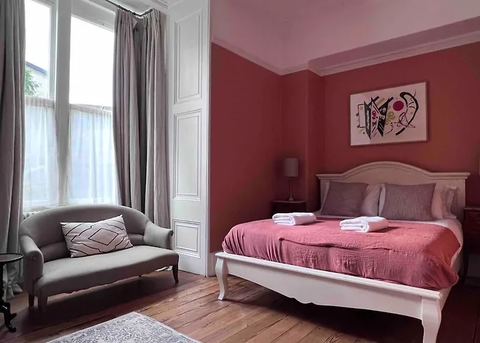 Spacious Georgian Apartment - Central Frome