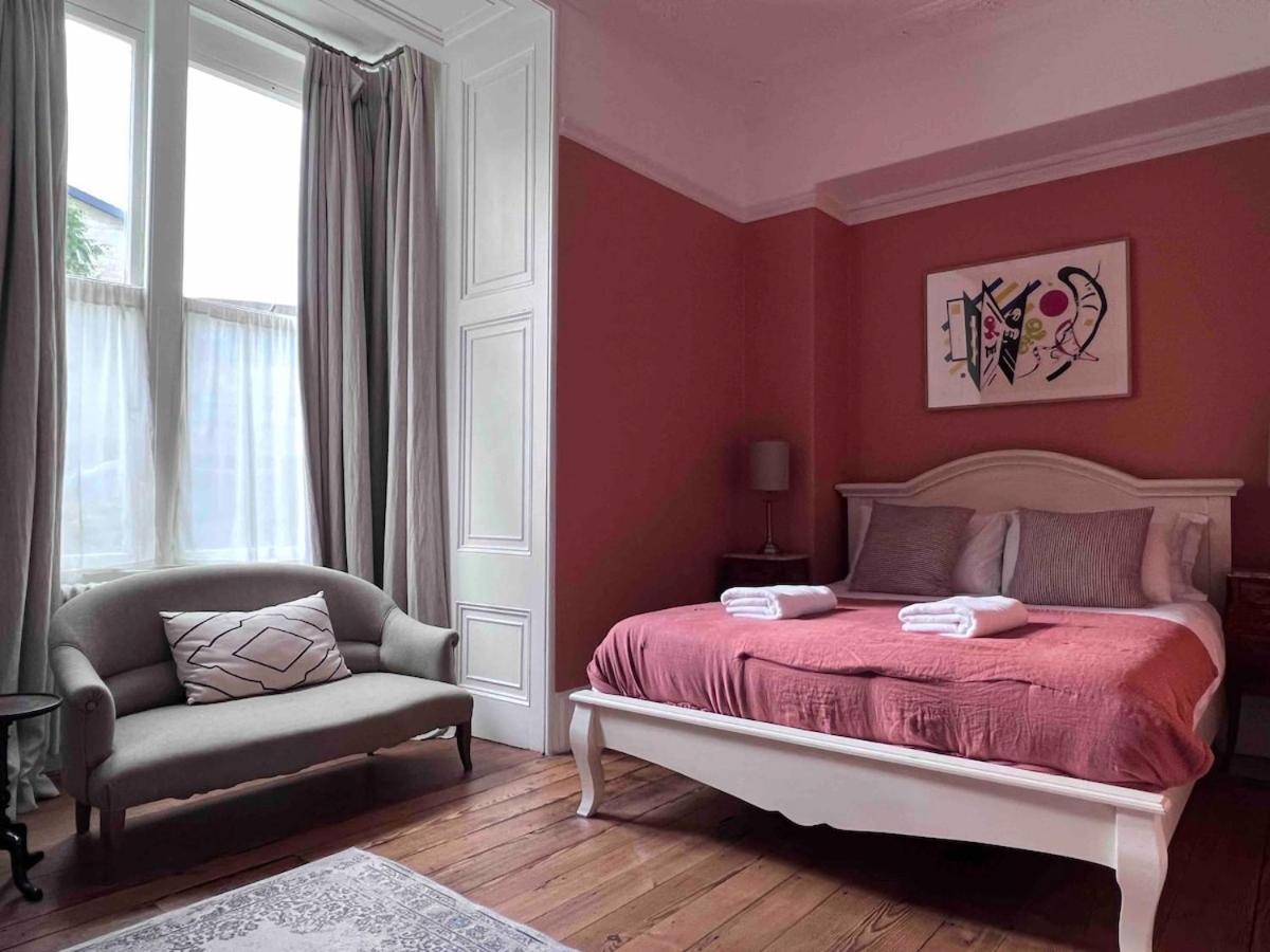 Spacious Georgian - *